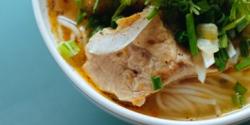 Vietnamesische Nudelsuppe